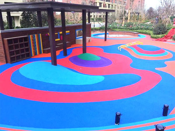 幼儿园塑胶场地